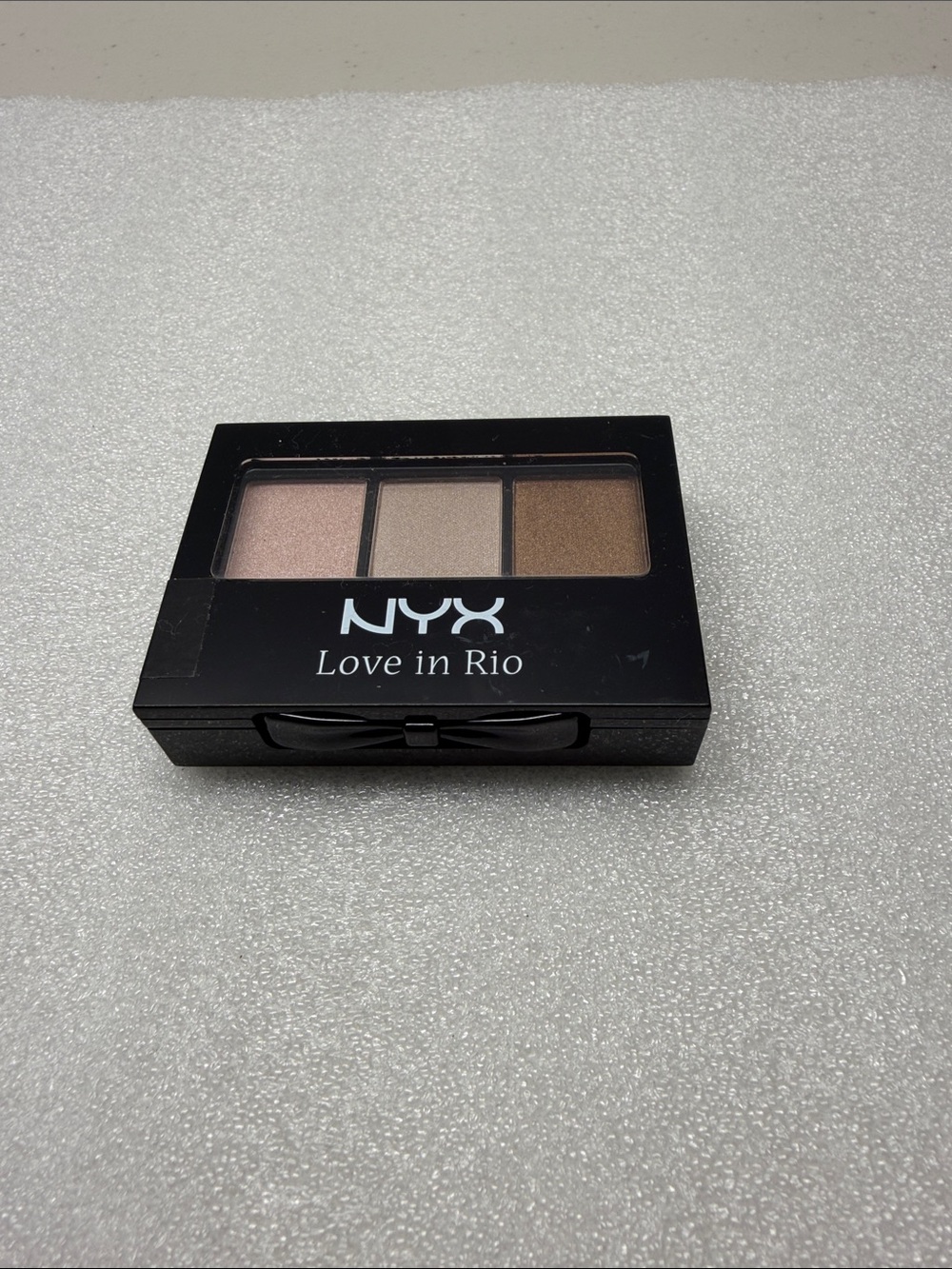 NYX Love in Rio Neutral Eyeshadow Trio - LIR06, Segredos de Giselle. NEW